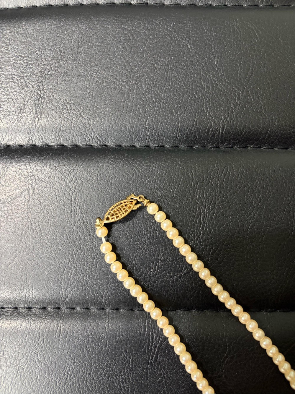 Classic Mini Pearl Necklace - Cream Pearls with Gold Clasp - Picture 2 of 3
